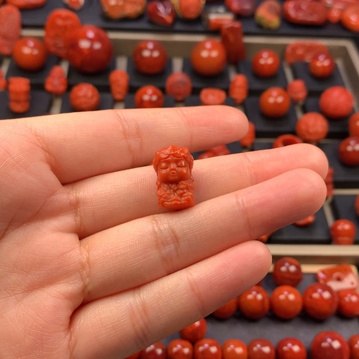 南红玛瑙未镶嵌度母11MM