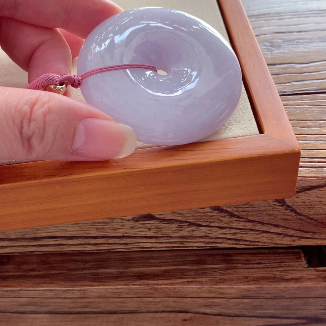 翡翠颈饰未镶嵌吊坠