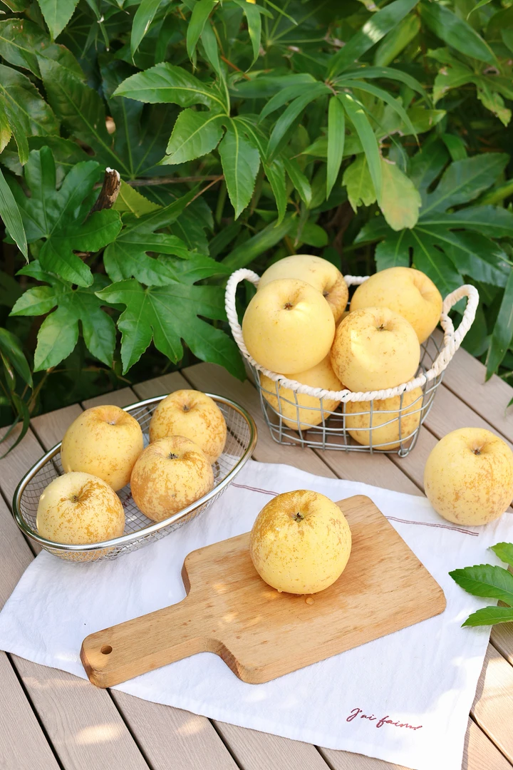 烟台维纳斯苹果脆甜多汁新鲜现摘应季水果京东快递包邮到家