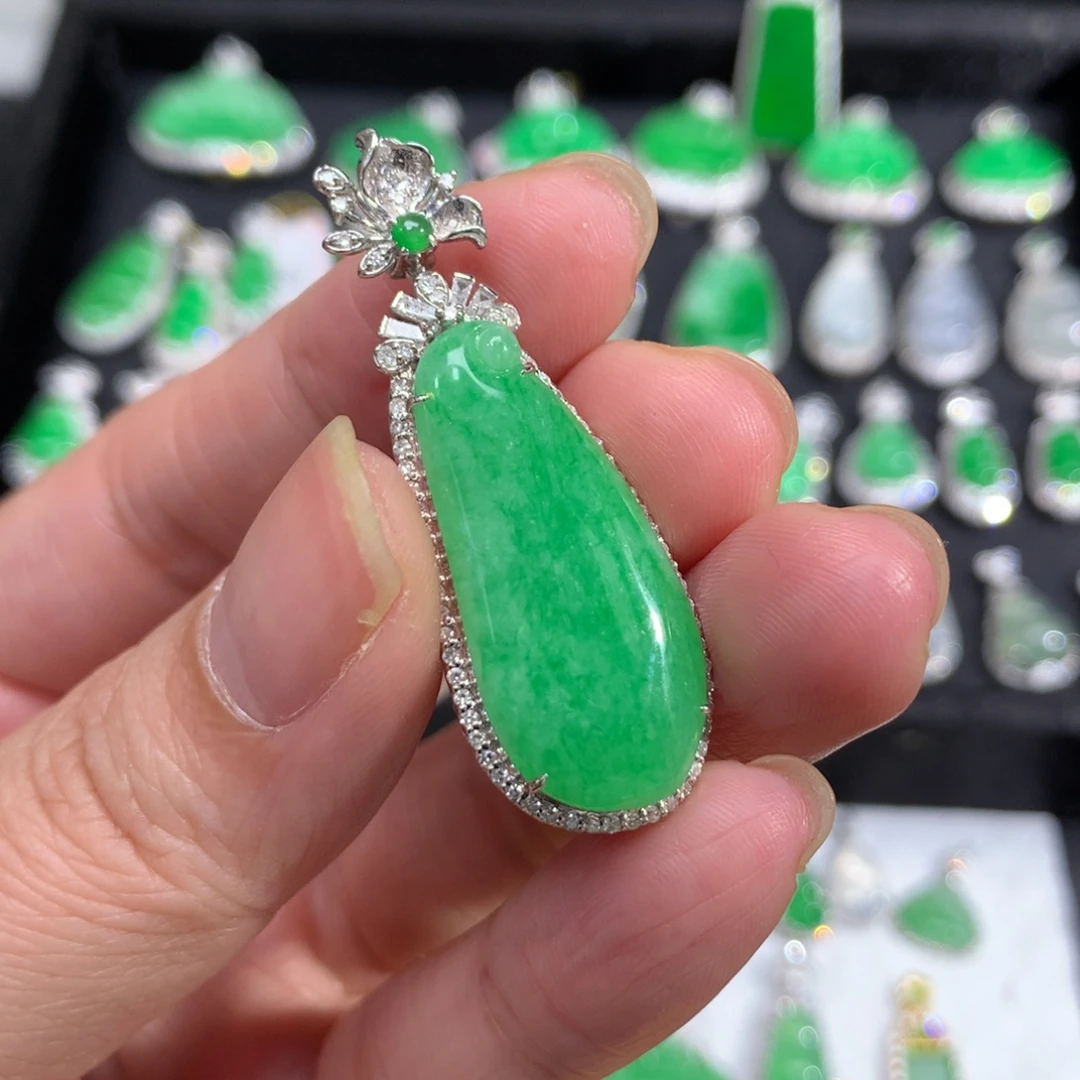 翡翠18K金镶嵌吊坠(不含链)