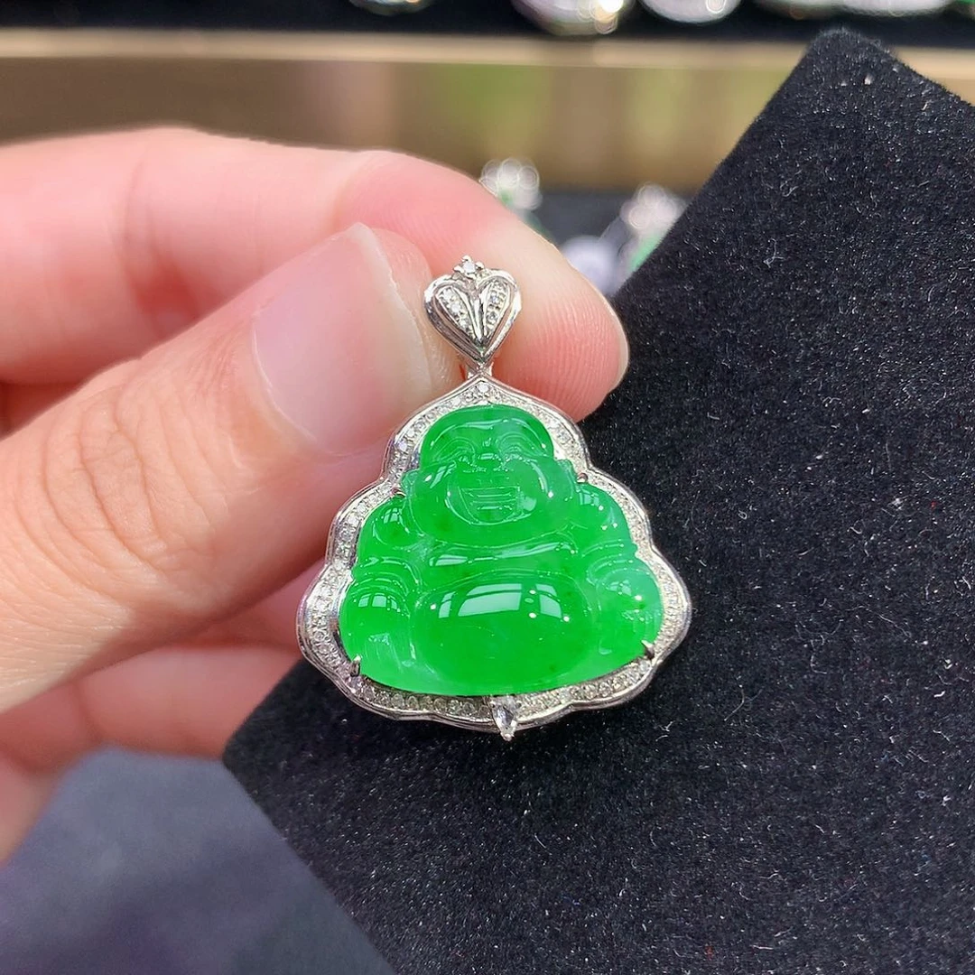 翡翠18K金镶嵌颈饰