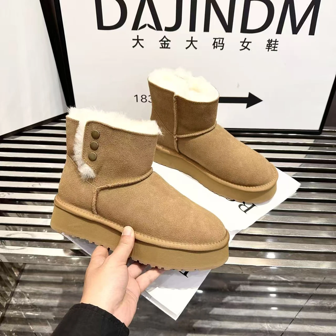 大金大码女鞋40-43三粒扣保暖雪地靴