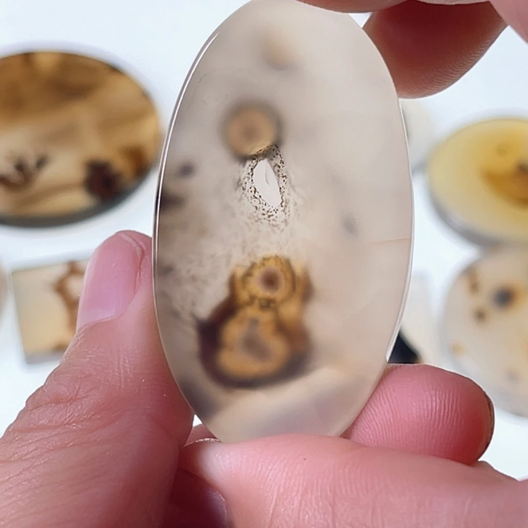 玛瑙/玉髓未镶嵌珠宝半成品