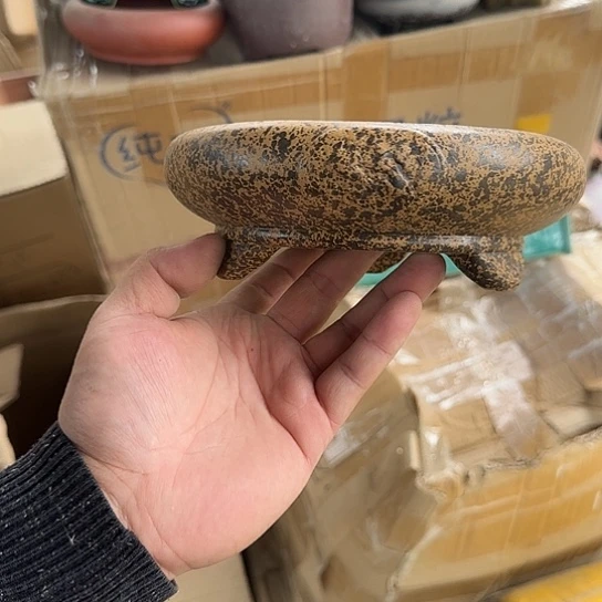一天只喝一点奶茶和两块奶茶一