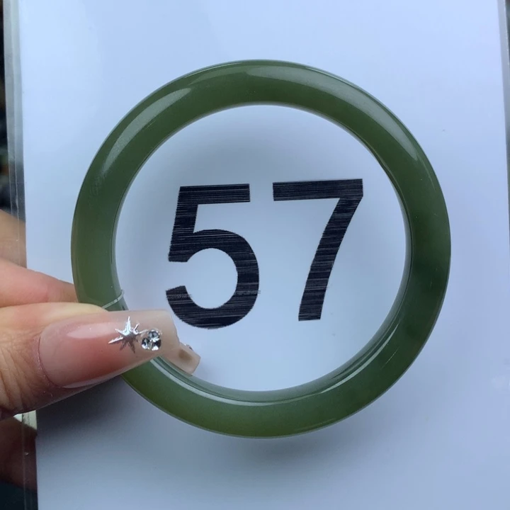 未镶嵌手镯和田玉72