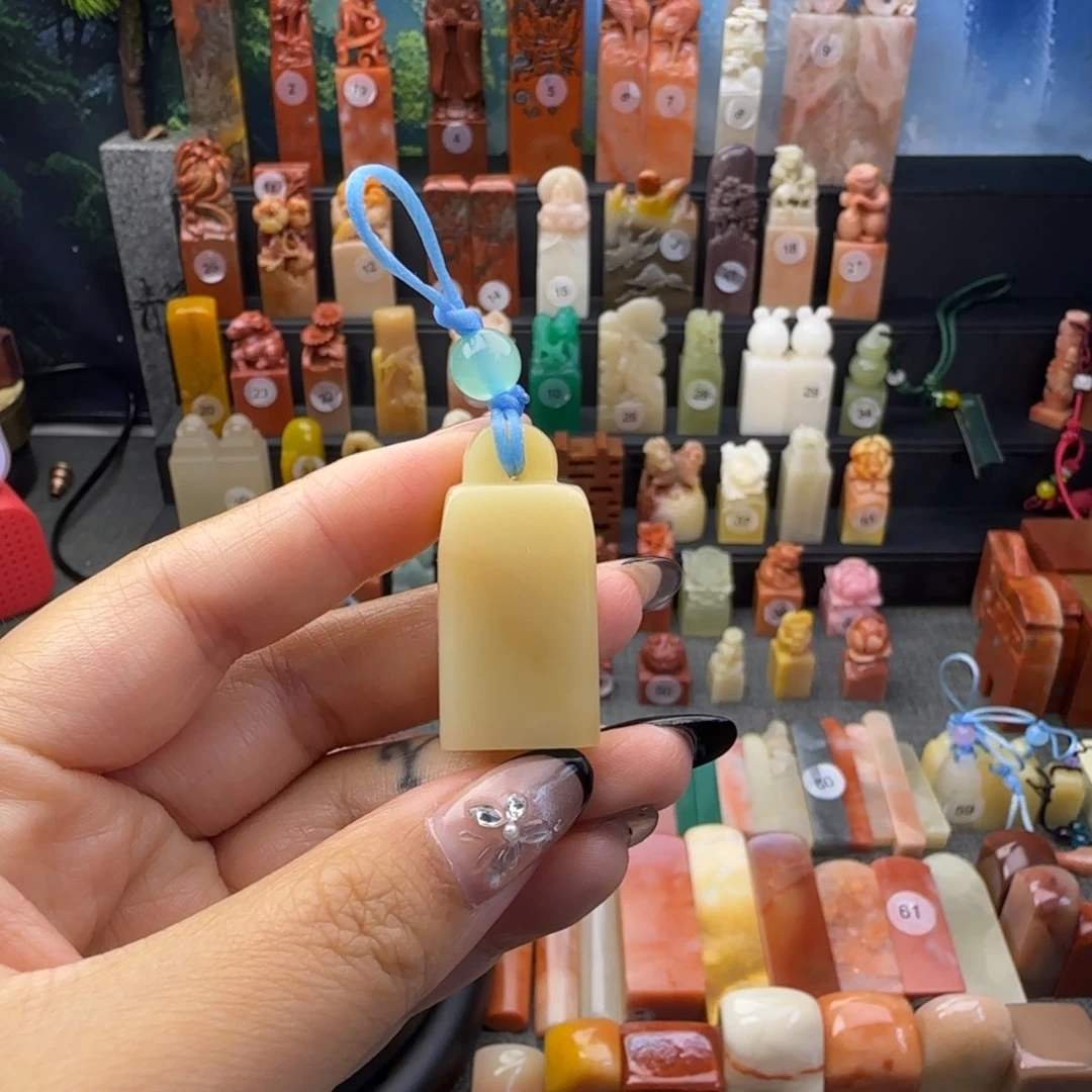印石寿山石芙蓉如意钮