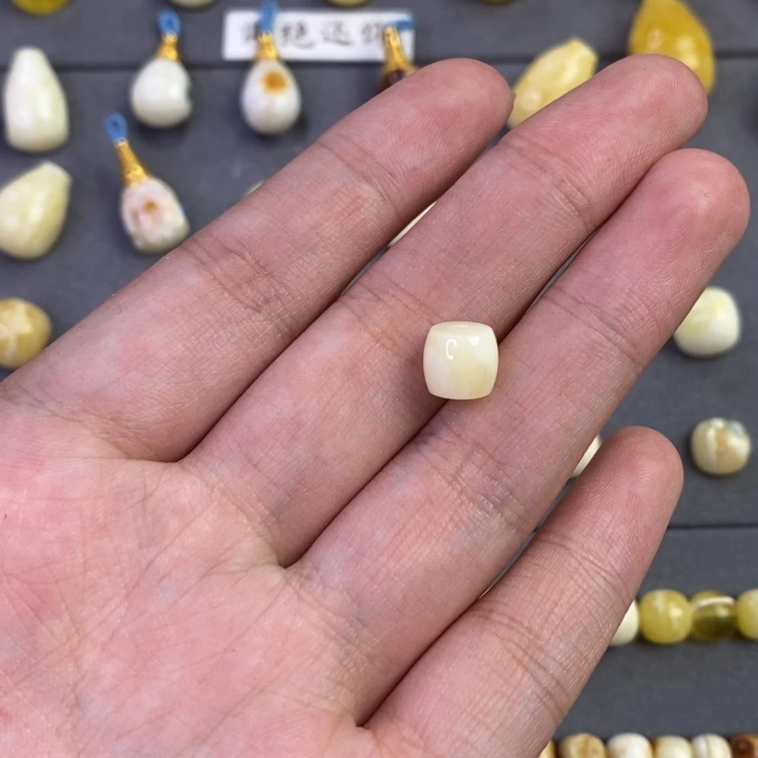 琥珀裸石未镶嵌佳*琥珀蜜蜡琥珀蜜蜡