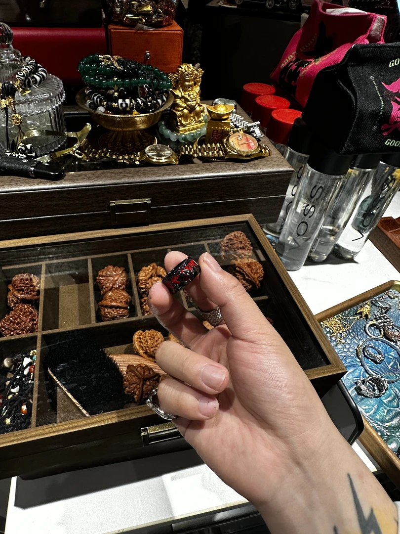 合金戒指 【 涅槃 泣血暴徒 戒指】涂绘黑色红锆戒指黄蓝色国潮