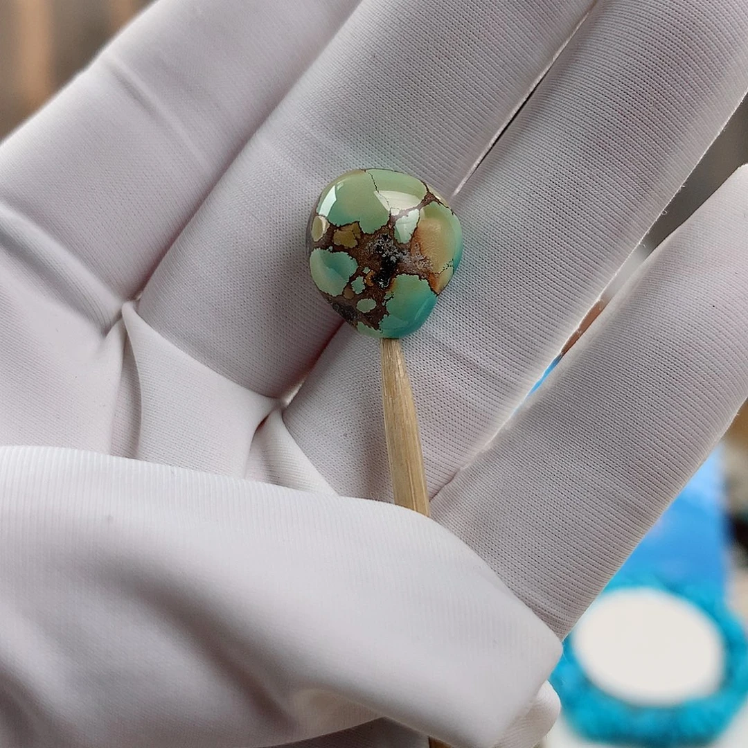 绿松石未镶嵌珠宝奇石