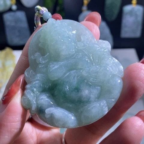 【闪购商品】颈饰未镶嵌翡翠黄财神