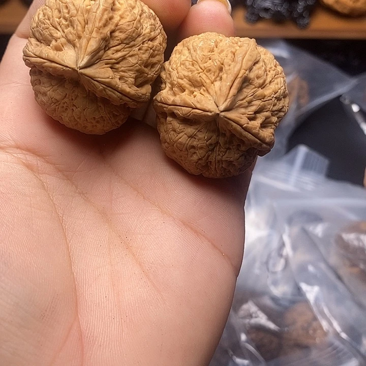 文玩核桃把件    69