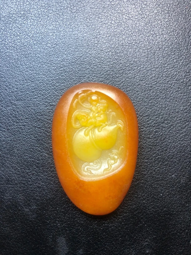 和田玉灵猴吊坠项链