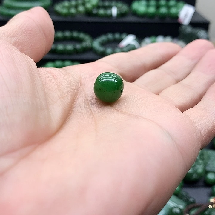 和田玉（碧玉）未镶嵌颈饰飞**天