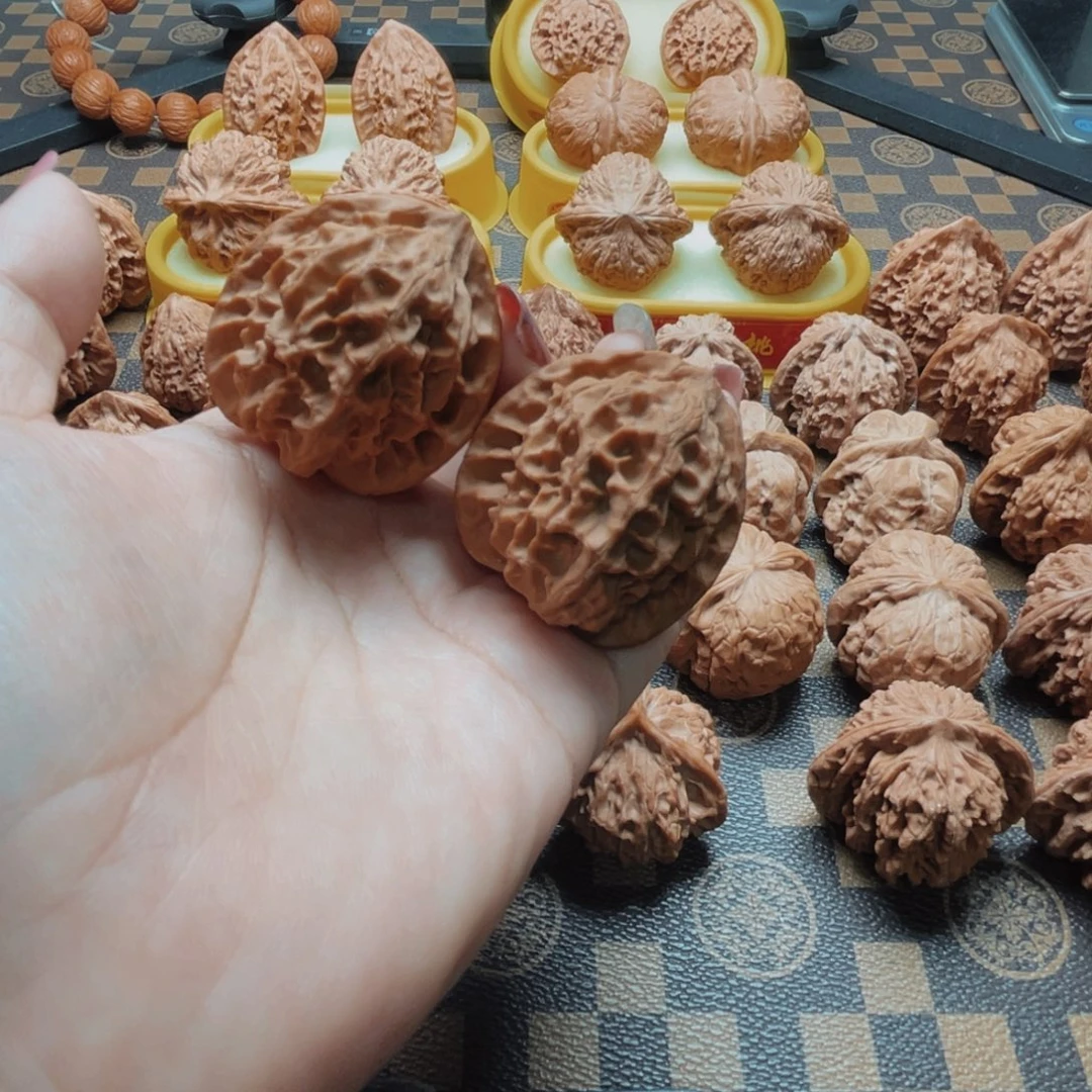 把件桃核龙鳞全品核桃