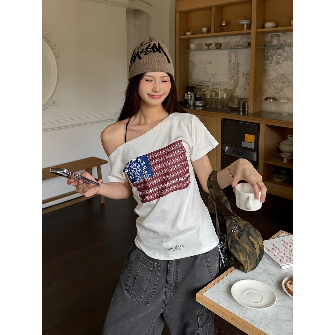 Don Cry美式复古辣妹斜肩印花短袖T恤女夏修身显瘦露肩高级感上衣