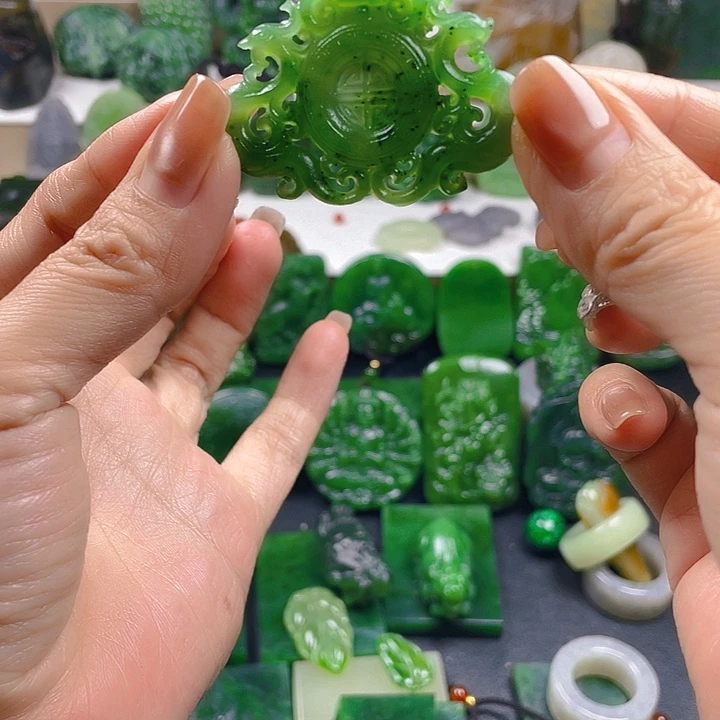 和田玉未镶嵌珠宝半成品