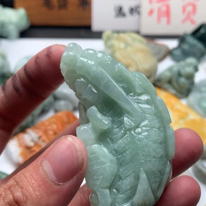 翡翠未镶嵌颈饰保真天然a货翡翠