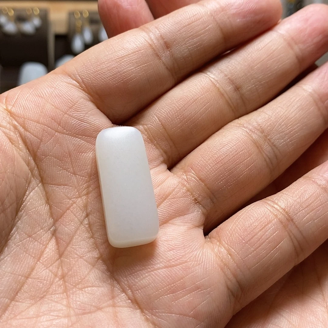 和田玉挂件未镶嵌玉*