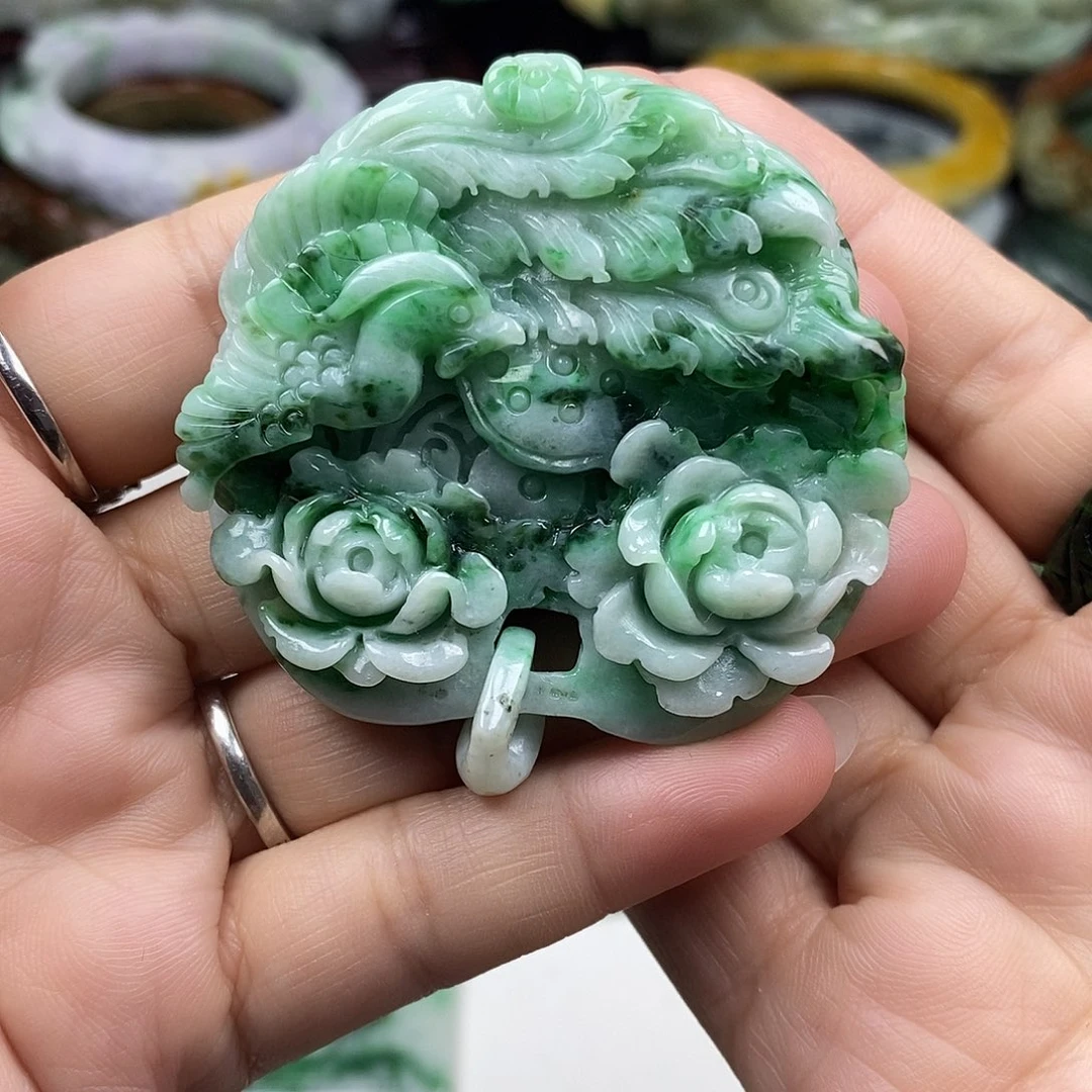 颈饰未镶嵌翡翠爱****?牌子