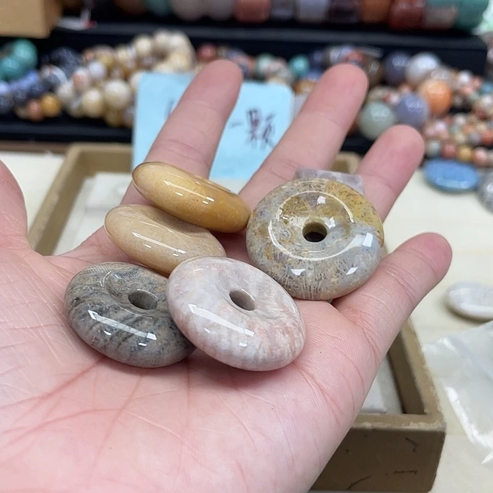 未镶嵌手串硅化珊瑚（珊瑚玉）刺*?828