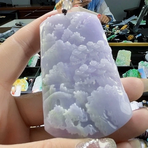 颈饰未镶嵌翡翠一个