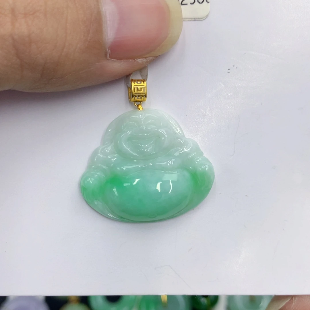 颈饰18K金镶嵌翡翠翡翠