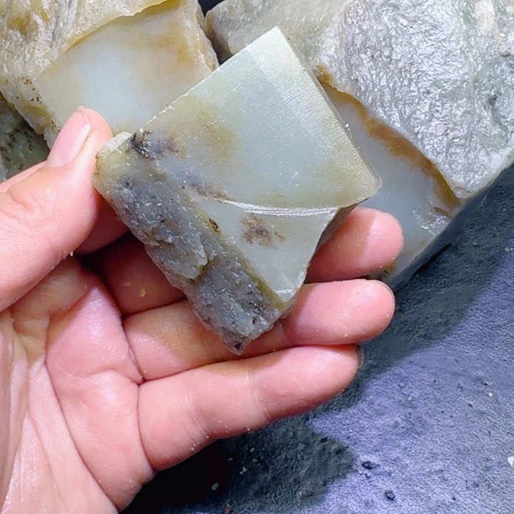 和田玉未镶嵌珠宝半成品