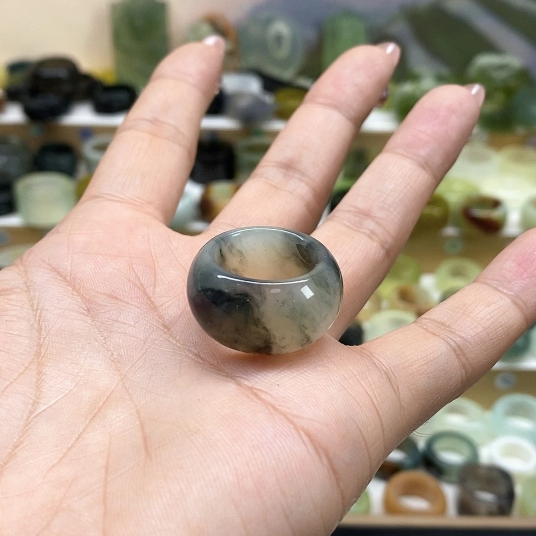 岫玉未镶嵌天然玉石四*台