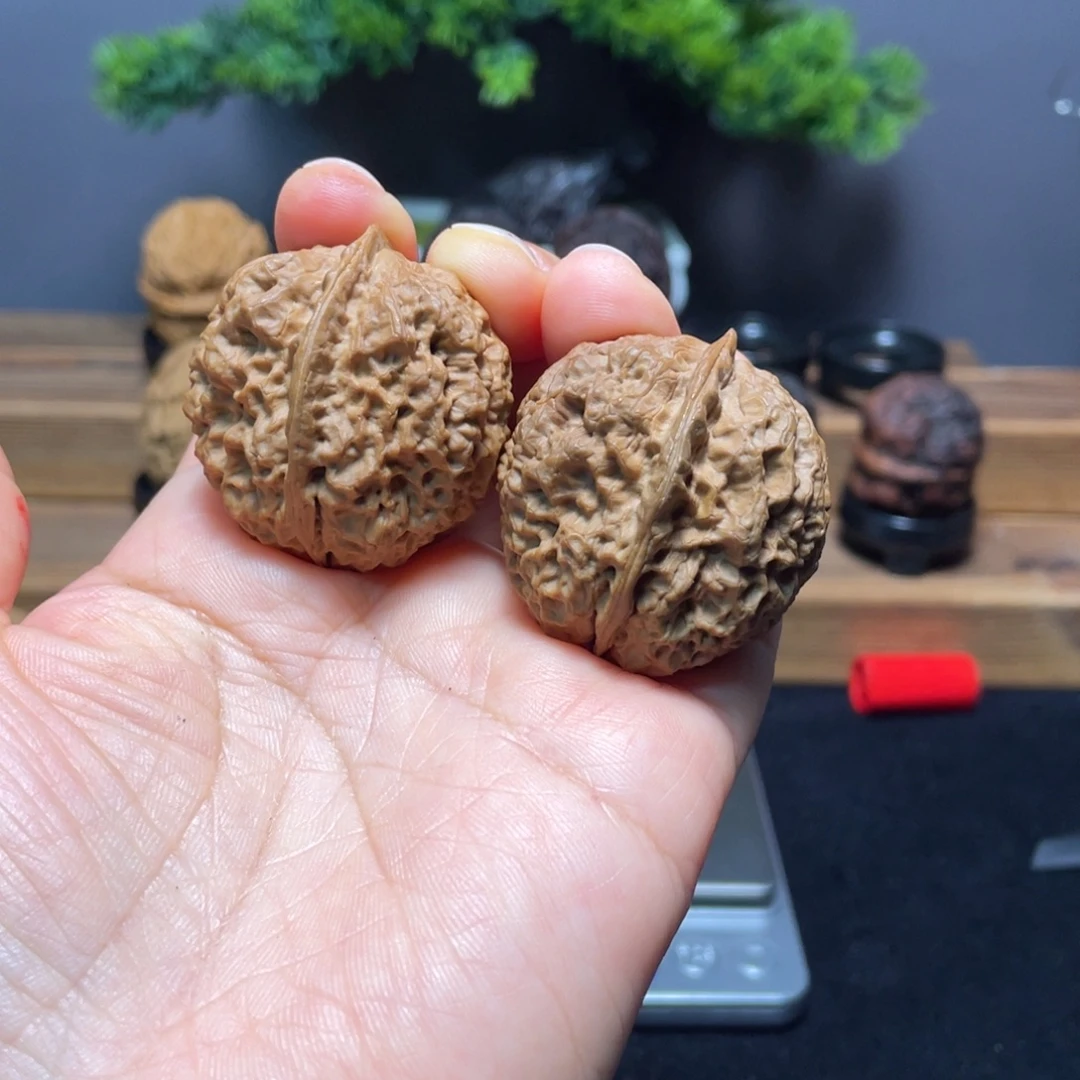 把件文玩核桃云南铁核桃57