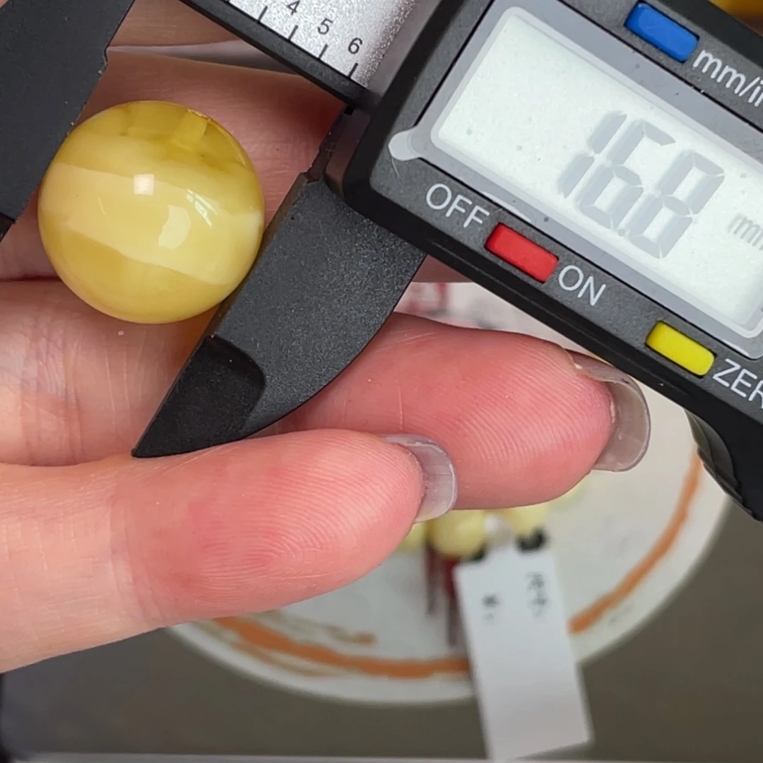 未镶嵌琥珀裸石蜜蜡322