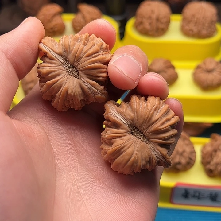 文玩核桃把件拱桥楼