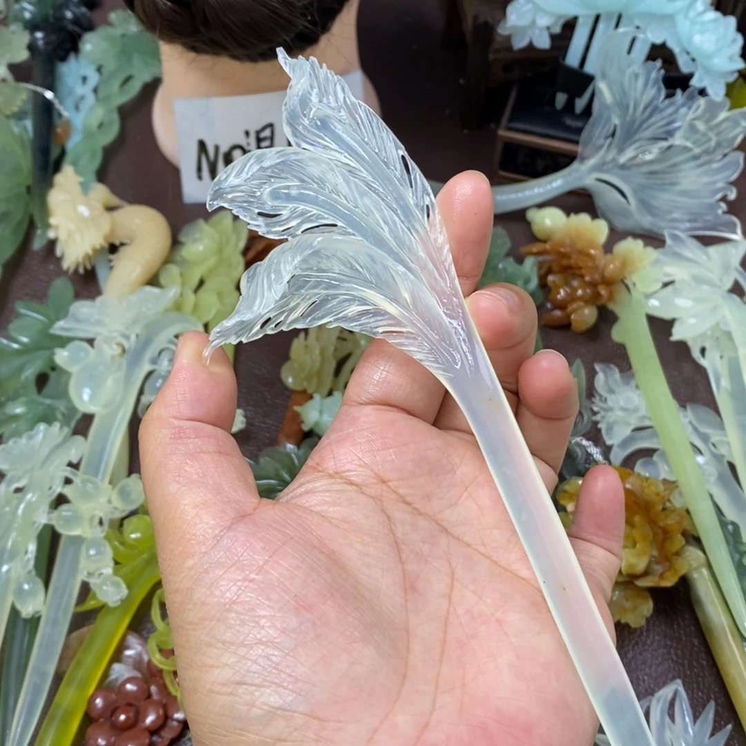 阿***林未镶嵌蛇纹石玉发饰