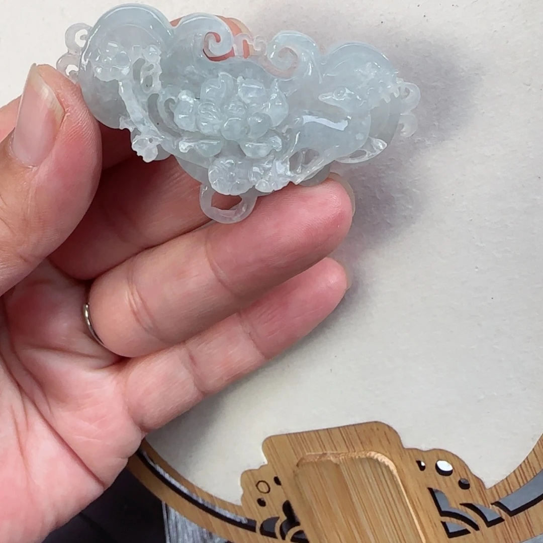 翡翠颈饰未镶嵌仿古