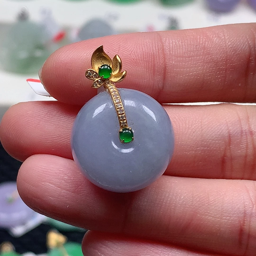 颈饰18K金镶嵌翡翠翡翠吊坠