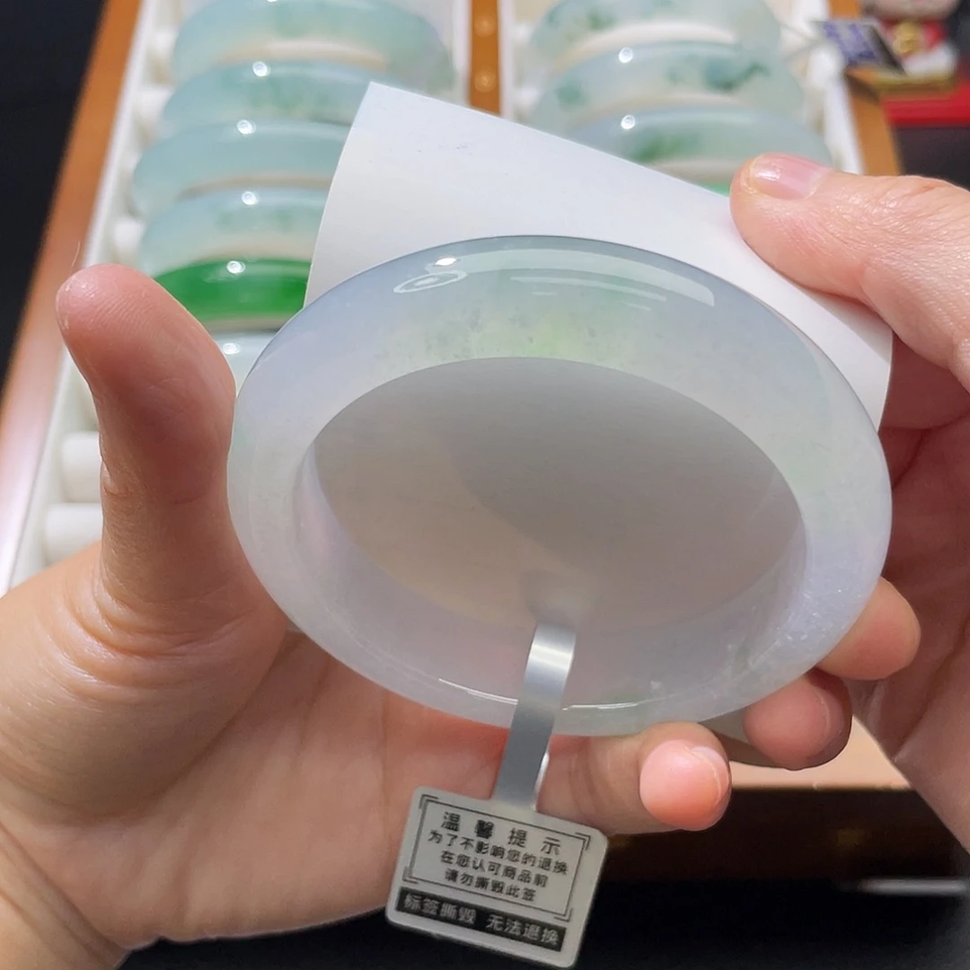 翡翠未镶嵌手镯56白冰