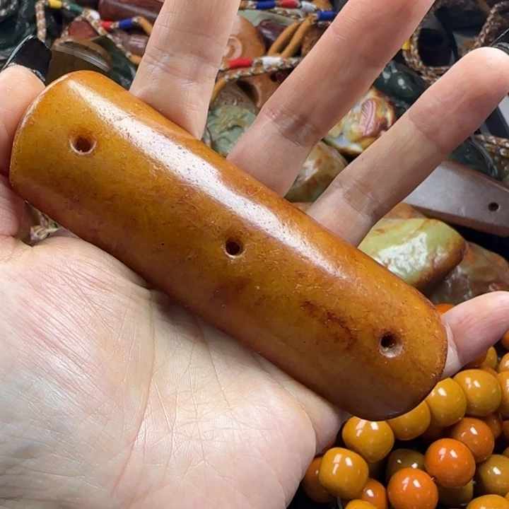 未镶嵌透闪石质玉珠宝奇石