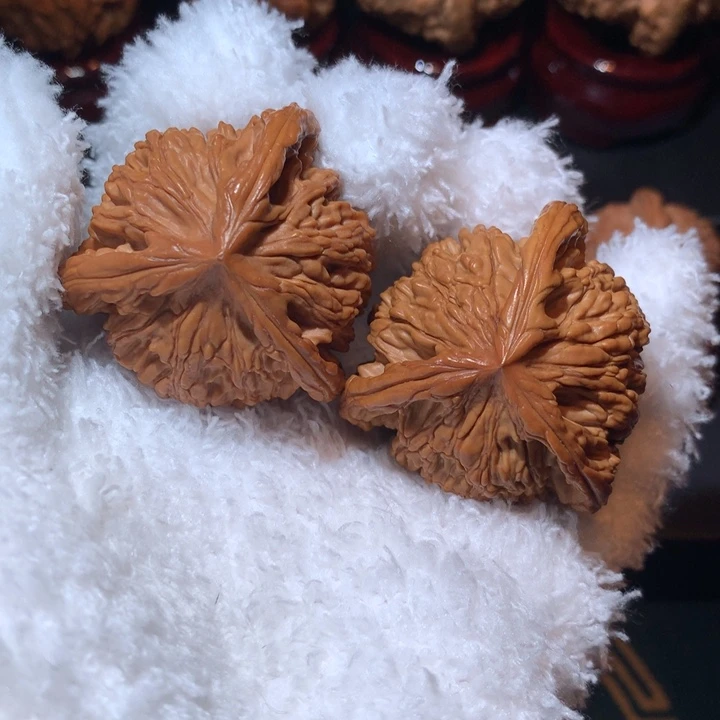 吊坠文玩核桃财**由虎头