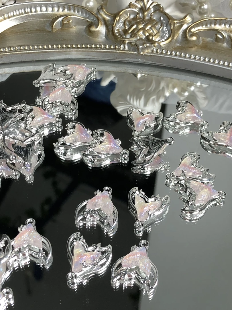 雨宝严选· DIY P407 全铜高保色极光彩虹色人鱼单吊设计感吊坠