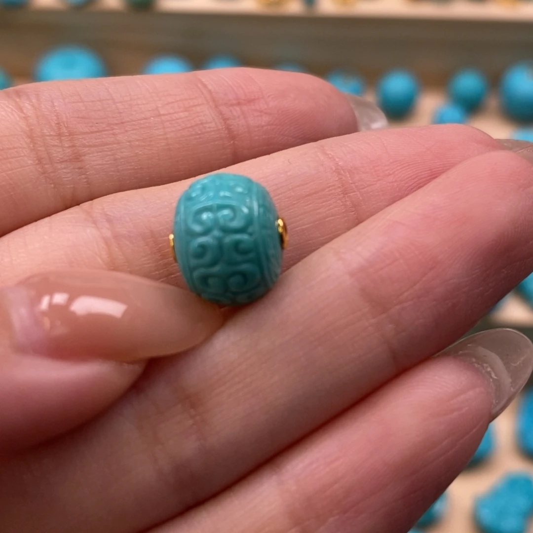 绿松石未镶嵌颈饰