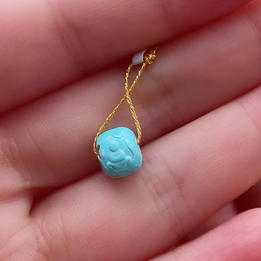 绿松石颈饰未镶嵌