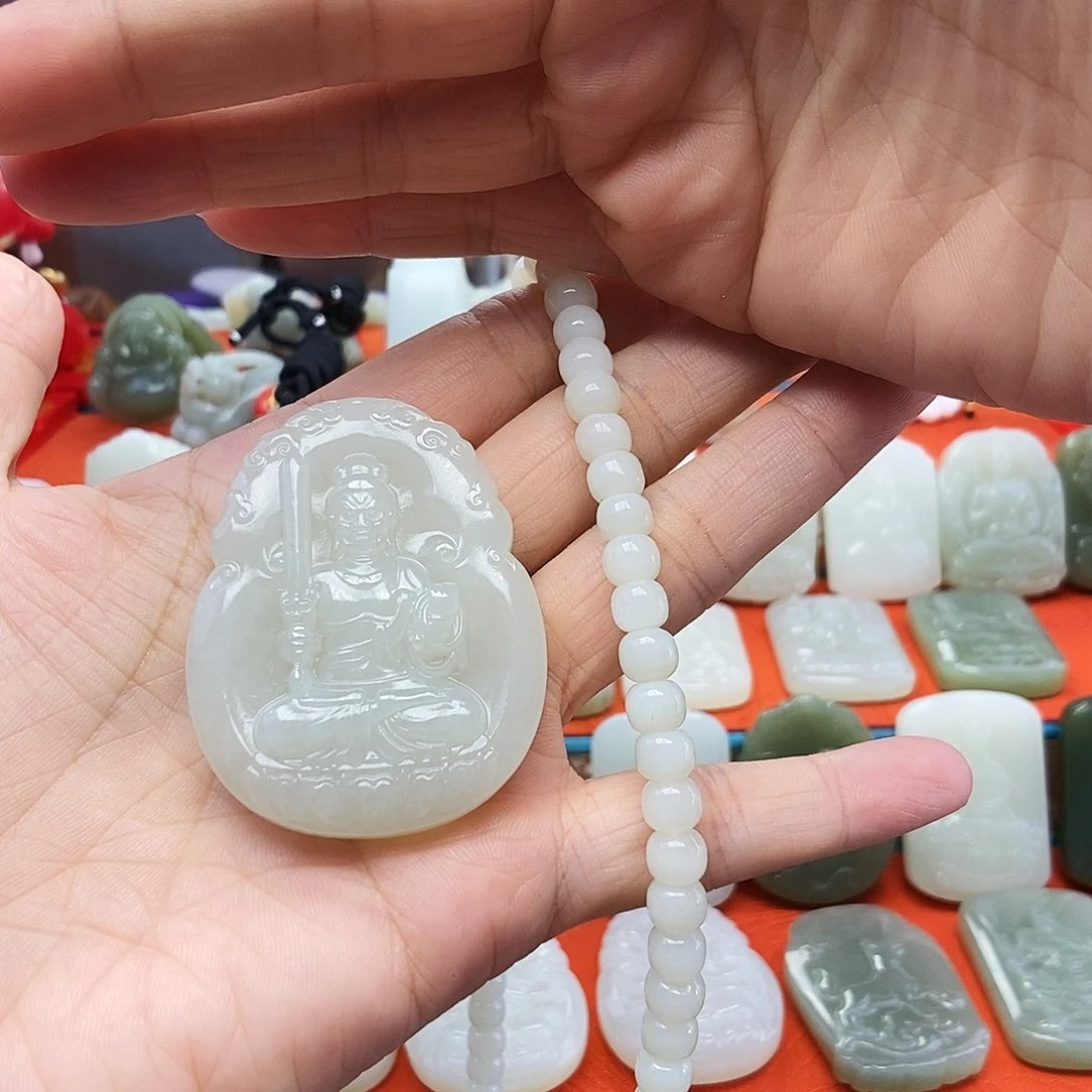 颈饰未镶嵌和田玉不***哥