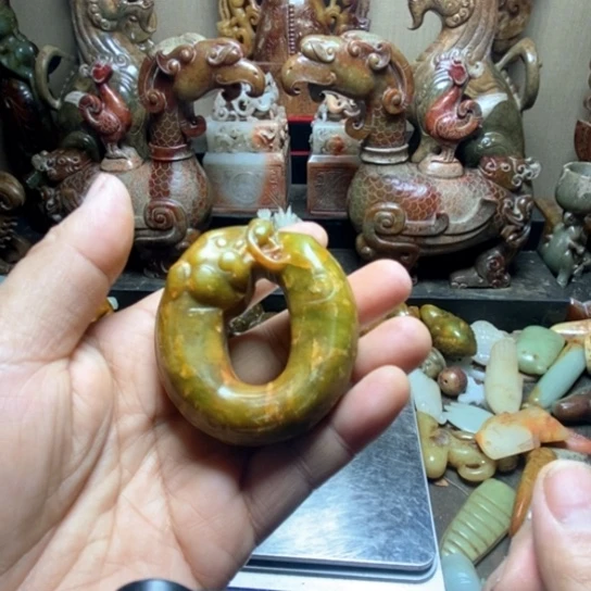 未镶嵌和田玉摆件