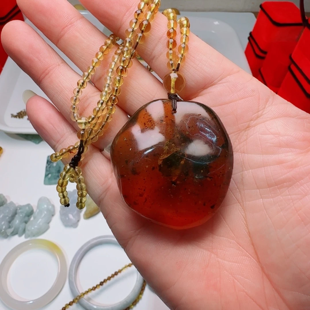 琥珀未镶嵌吊坠(赠链)