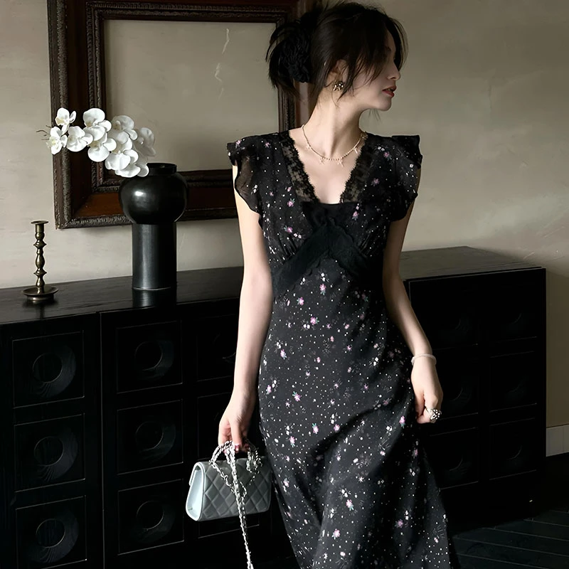 法式轻奢V领蕾丝拼接碎花无袖连衣裙女2025新款夏季收腰显瘦长裙