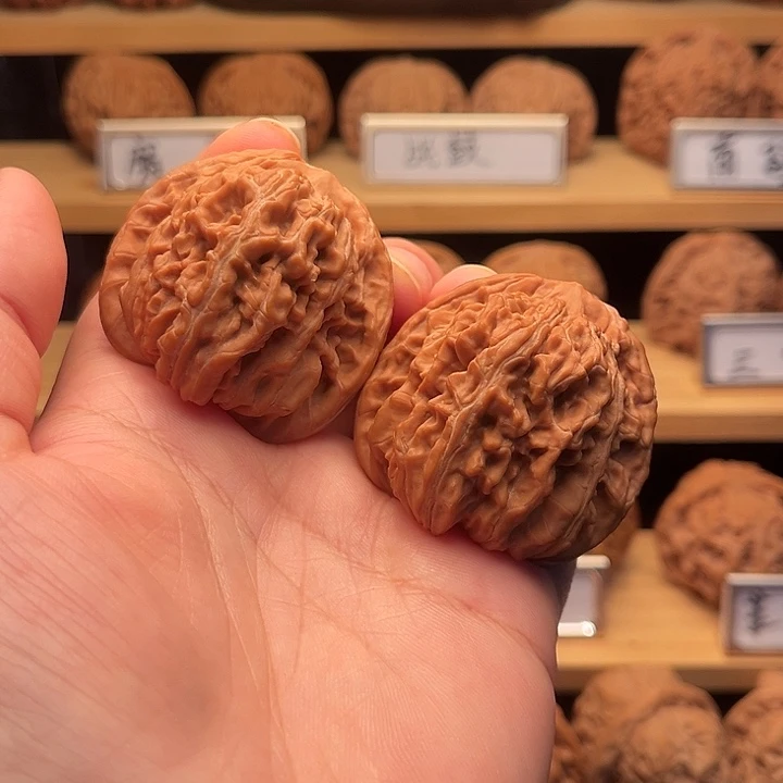 文玩核桃把件44楼子50.5克