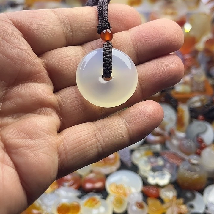 玛瑙/玉髓未镶嵌颈饰