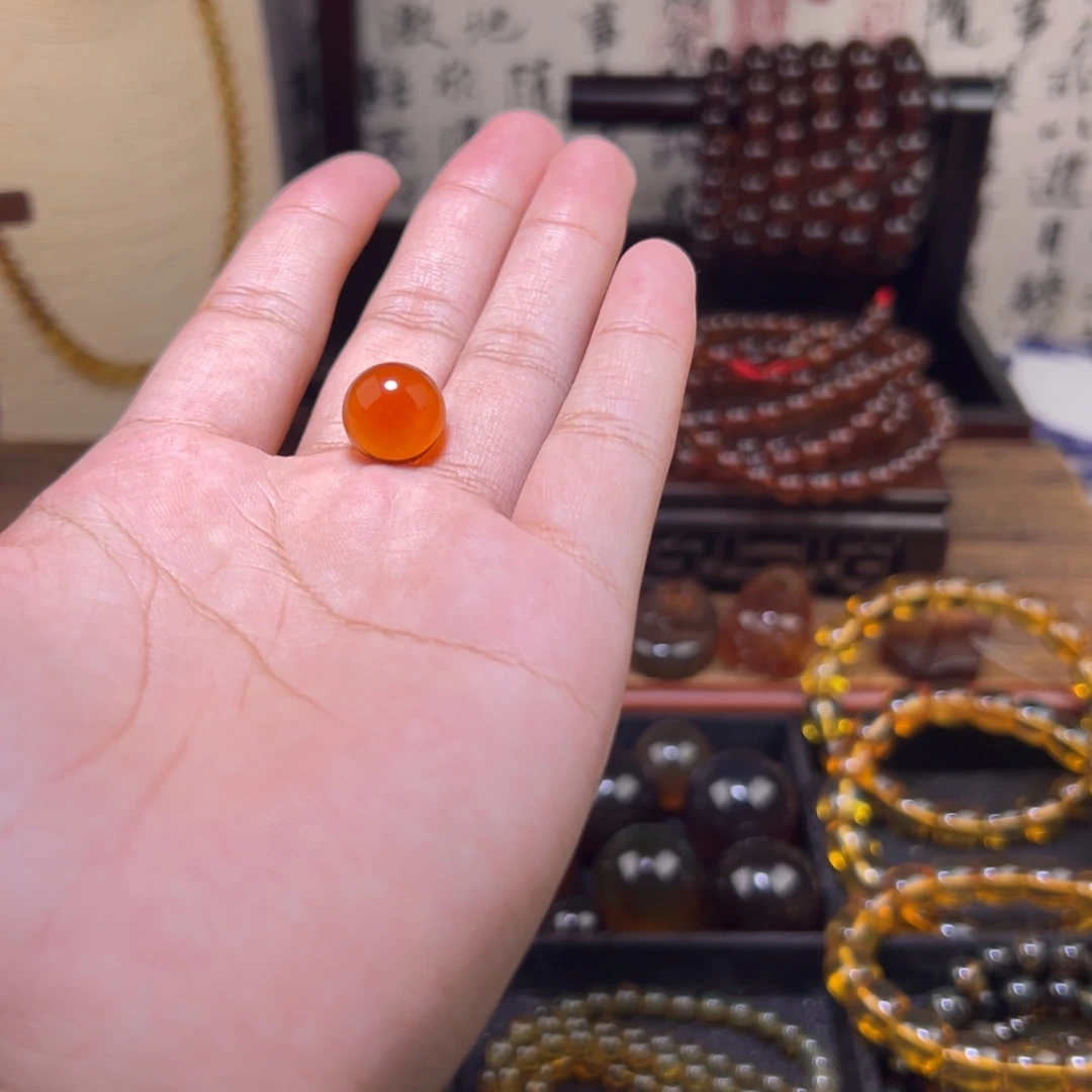 琥珀未镶嵌颈饰13.5mm血珀单珠
