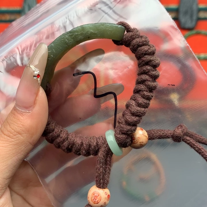 和田玉（糖玉）颈饰未镶嵌