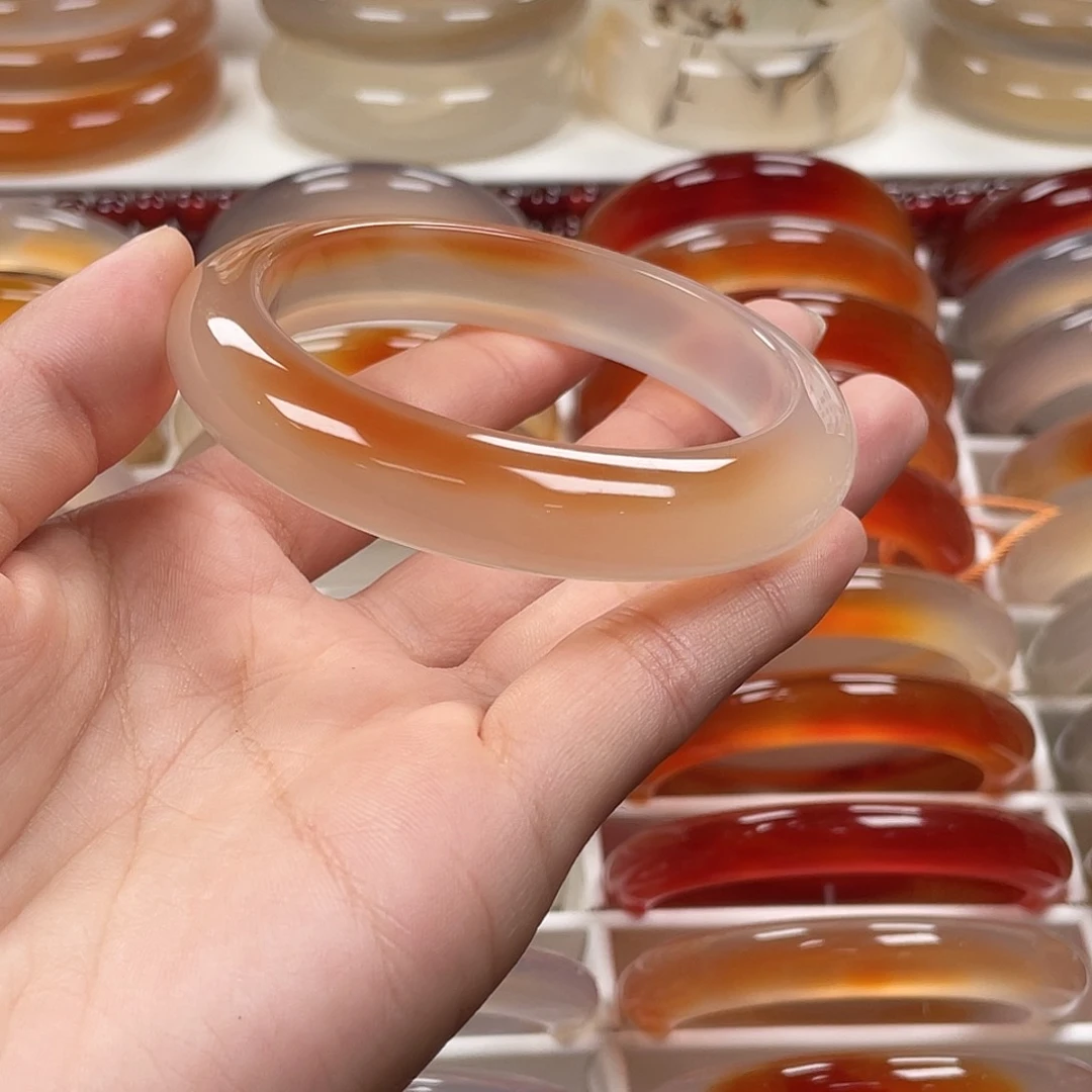 好***启玛瑙/玉髓手镯未镶嵌