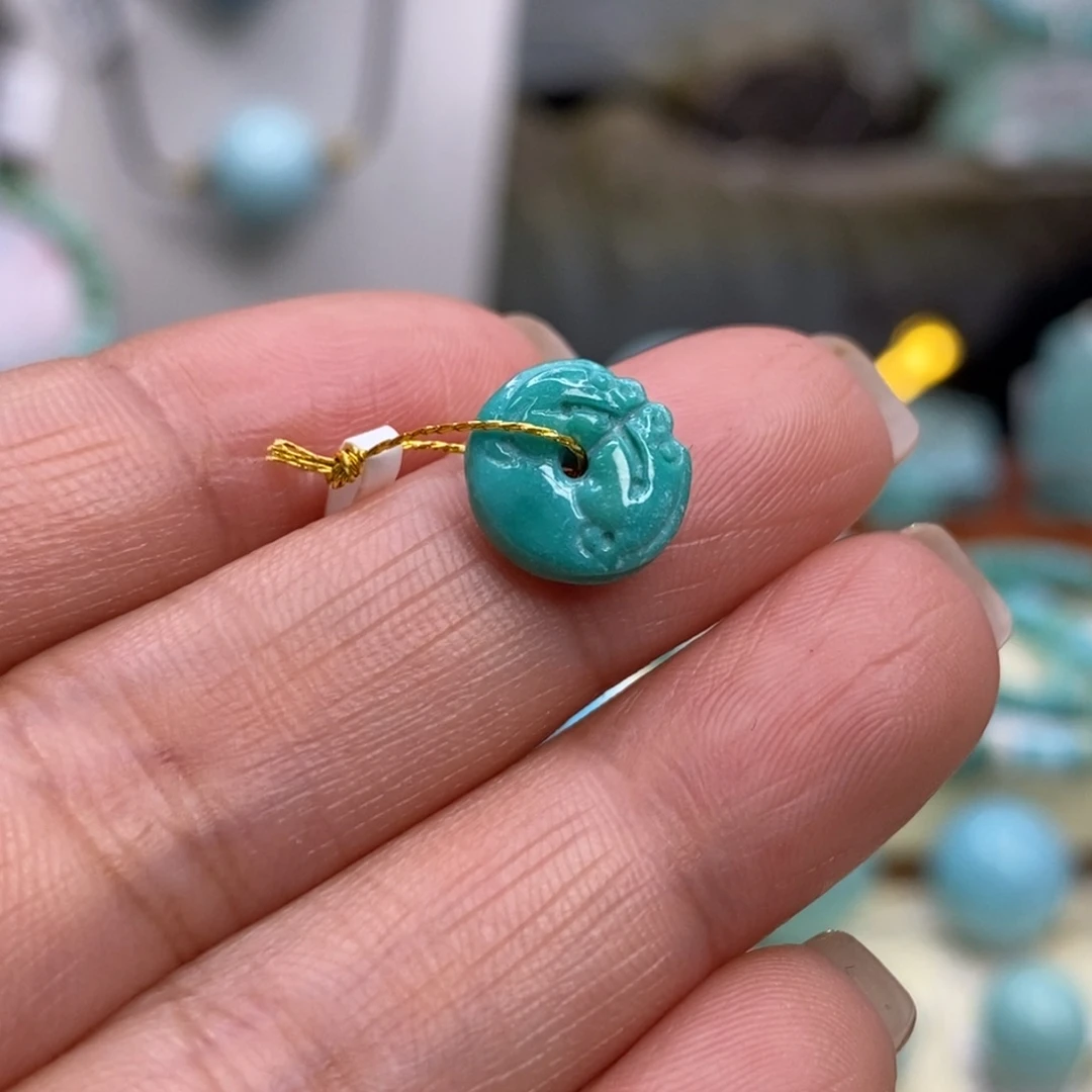 绿松石未镶嵌珠宝奇石9.5×4